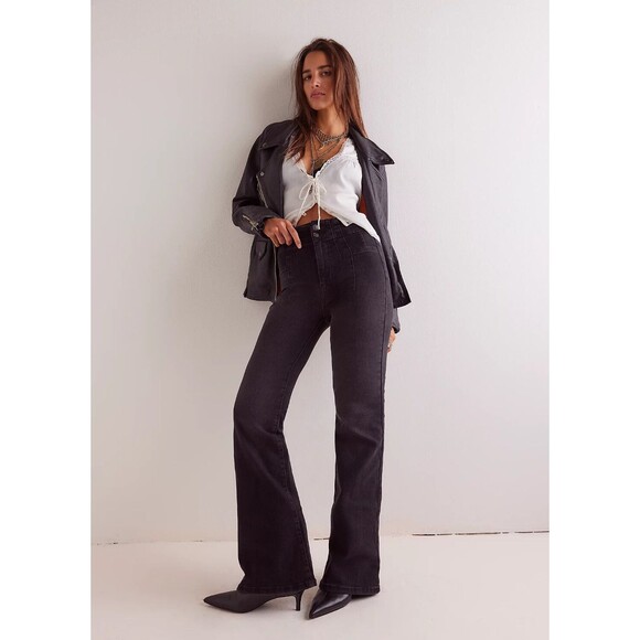 We the Free Black High Rise Jayde Flare Jeans  Size 31  Retro 70s  Fit & Flare - Picture 12 of 16